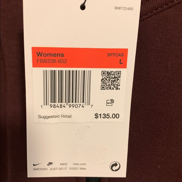 Women’s Nike tech maroon full zip hoodie! NWT - Picture 4 of 5